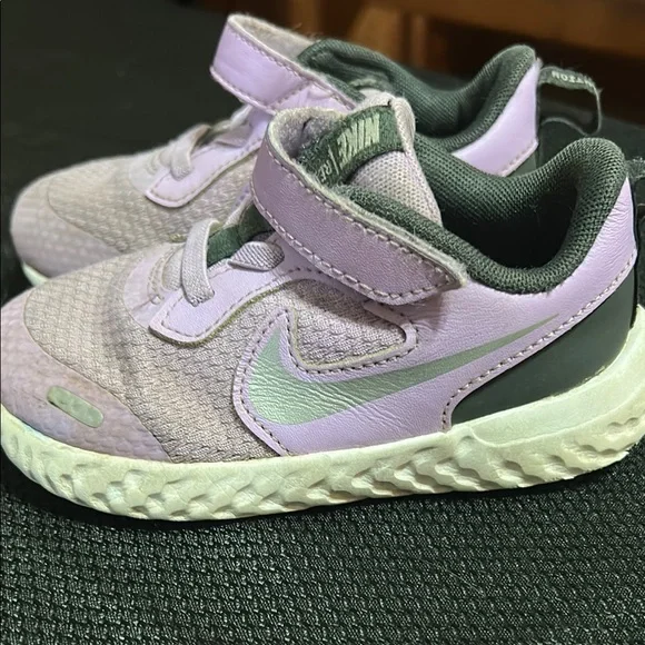 Nike Kids' Purple Sneakers - Picture 3 of 7